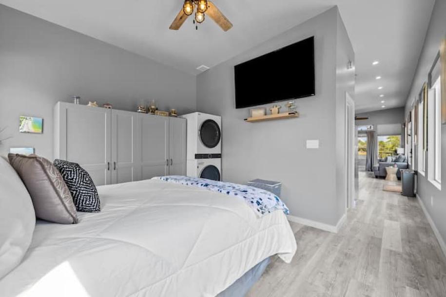 Entire home in San Leon, Texas 4 guests1 bedroom2 beds1 bath-3