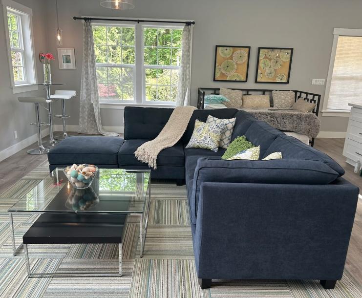 Entire cottage in Bainbridge Island, Washington 4 guests1 bedroom3 beds1 bath-14