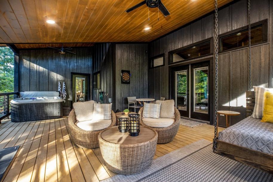 Entire cabin in Broken Bow, Oklahoma 2 guests1 bedroom1 bed1 bath-5