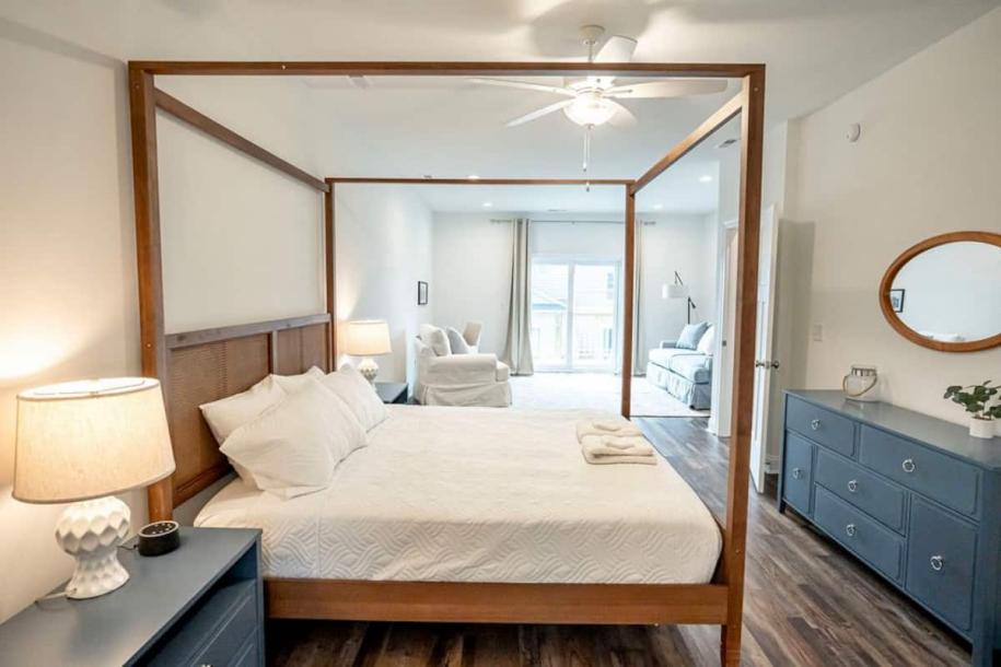 Entire home in North Topsail Beach, North Carolina 15 guests4 bedrooms11 beds4 baths-11