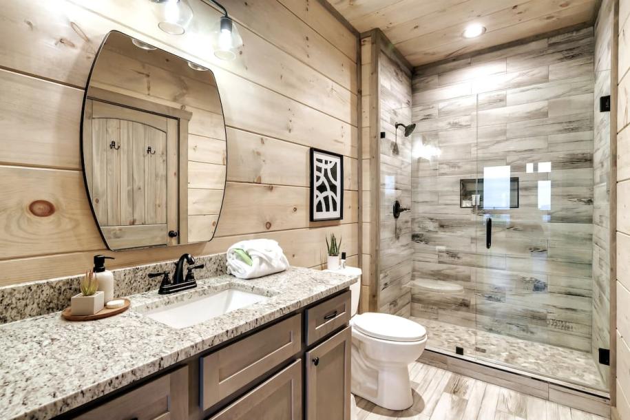 Entire cabin in Sevierville, Tennessee 8 guests2 bedrooms3 beds2 baths-8