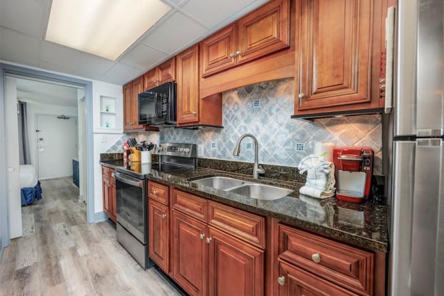Entire condo in Myrtle Beach, South Carolina 2 guests1 bedroom1.5 baths-7