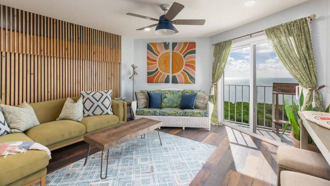 Entire condo in Tavernier, Florida 5 guests2 bedrooms4 beds2 baths-13