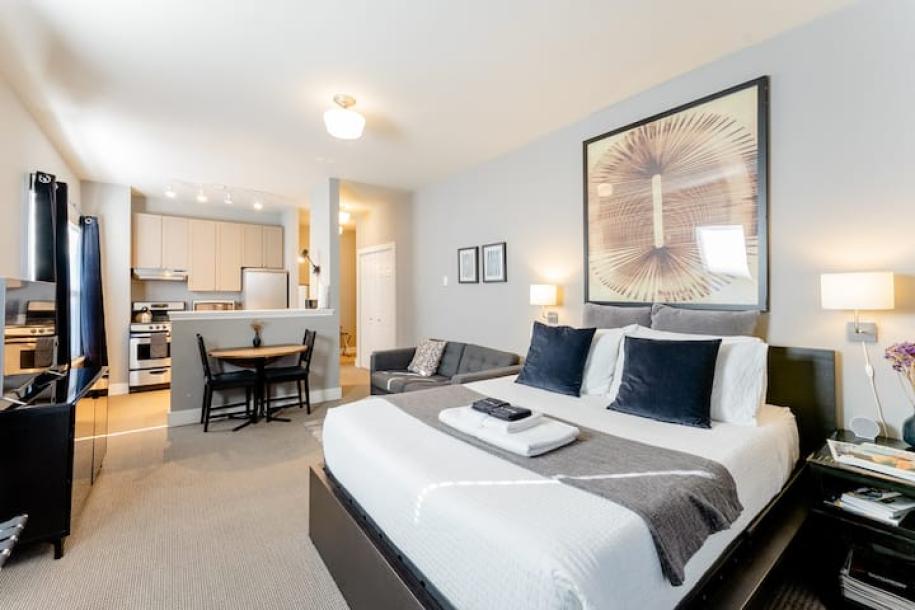 Entire rental unit in Seattle, Washington 2 guestsStudio1 bed1 bath-4