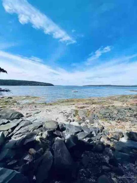 Entire chalet in Gouldsboro, Maine 6 guests1 bedroom3 beds2 baths-18