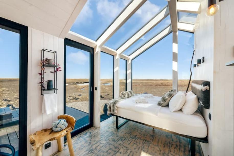 Tiny home in Hella, Iceland 2 guests1 bedroom1 bed1 bath-9