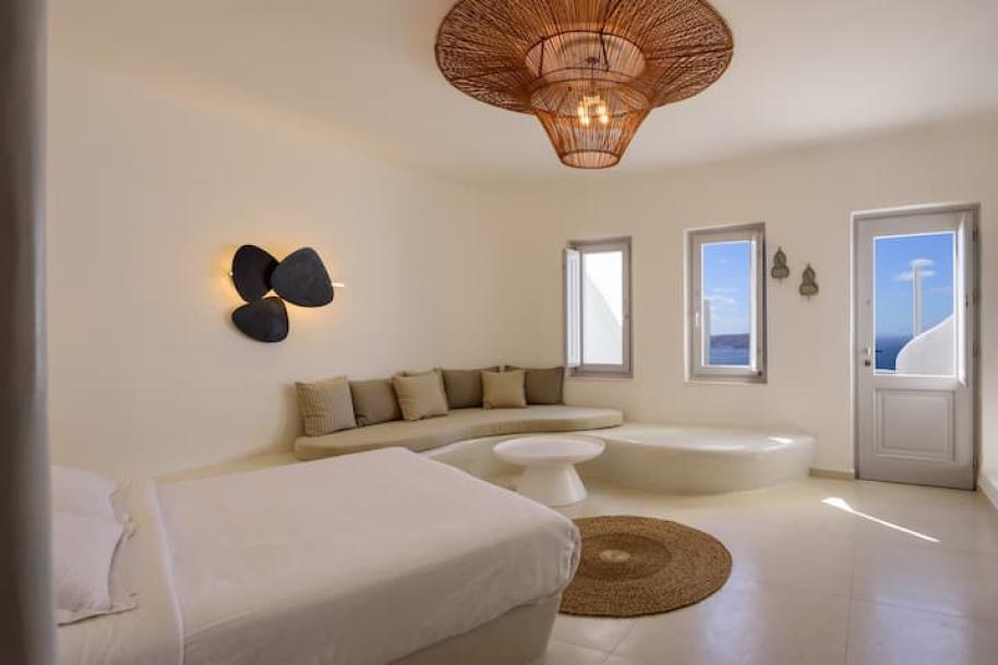 Cycladic home in Fira, Greece 6 guests3 bedrooms3 beds3 baths-16