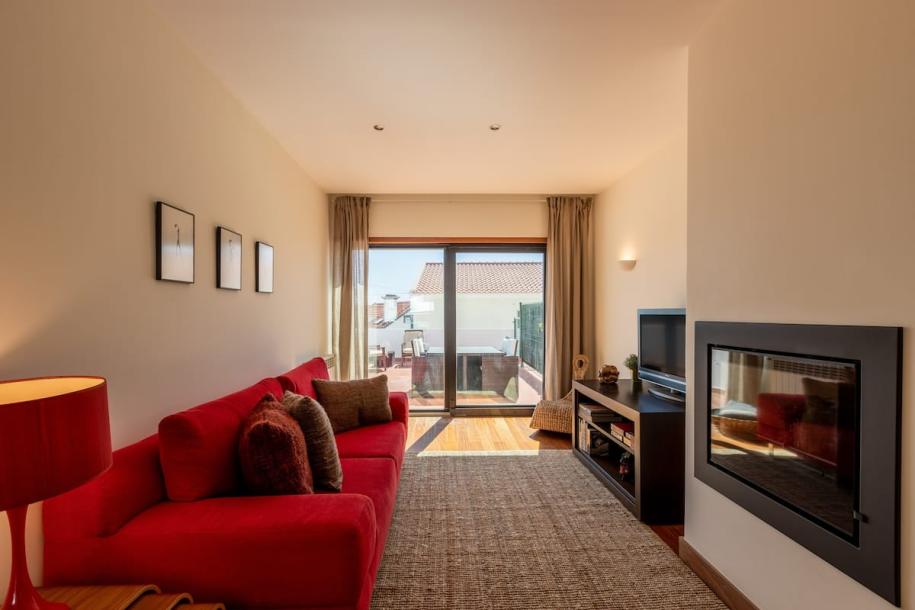 Entire home in Colares, Portugal 6 guests3 bedrooms4 beds1.5 baths-19