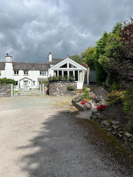 Barn in Bowness-on-Windermere, United Kingdom 2 guests1 bedroom1 bed1 bath-0