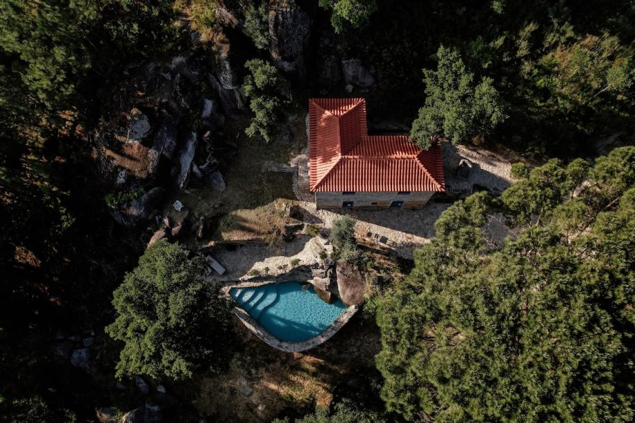 Entire home in Penha Longa, Portugal 2 guests1 bedroom1 bed1 bath-0