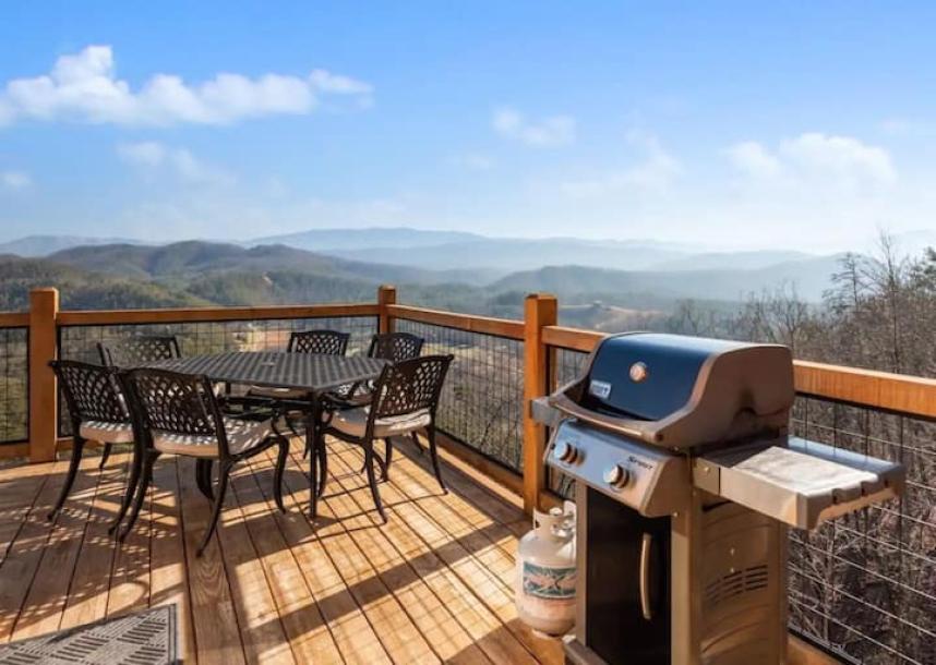 Entire cabin in Sevierville, Tennessee 8 guests3 bedrooms3 beds3.5 baths-18