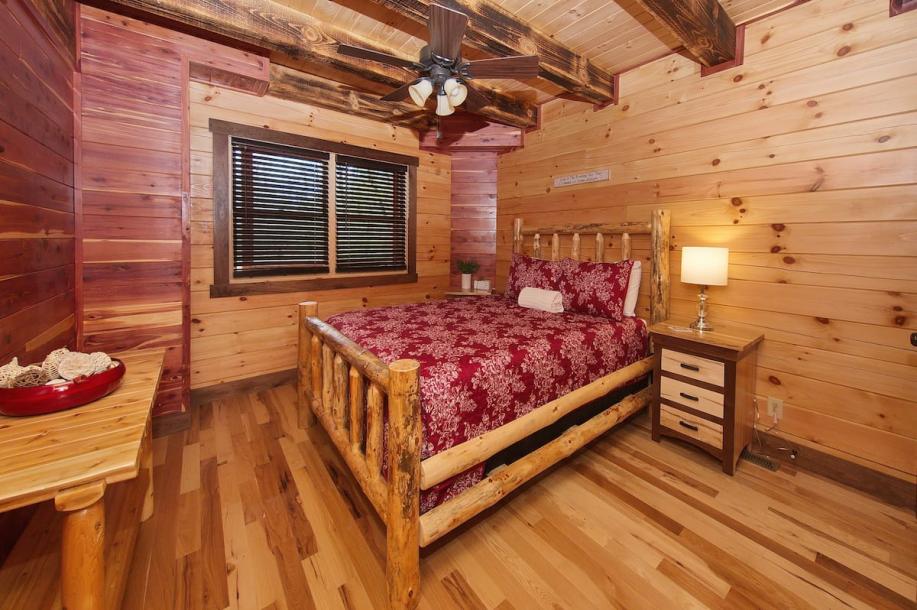 Entire cabin in Logan, Ohio 4 guests1 bedroom2 beds1 bath-14