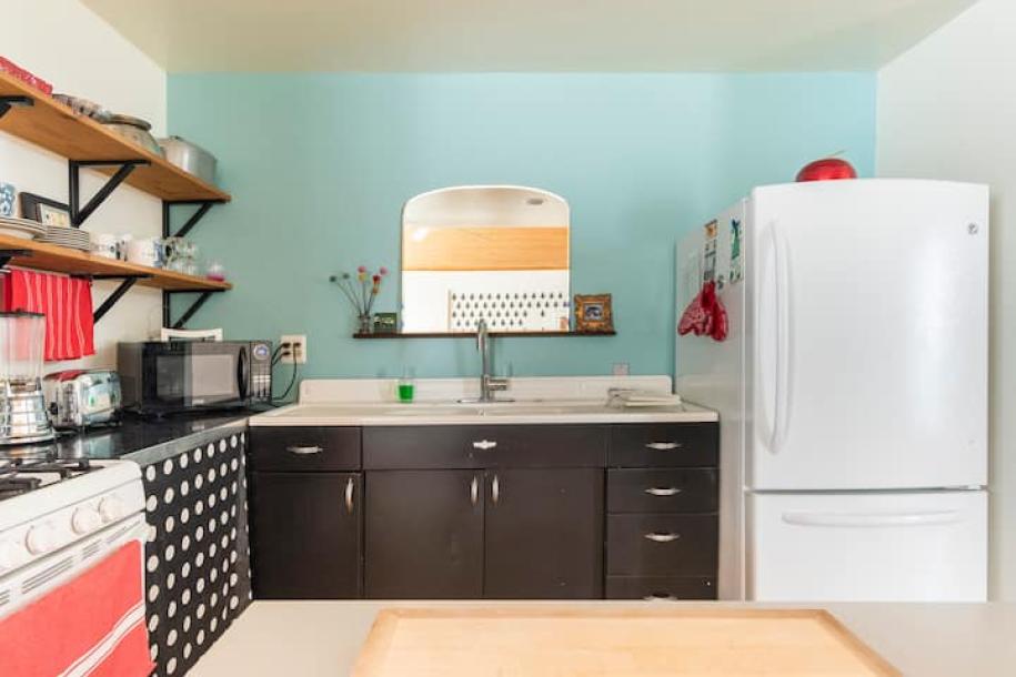 Entire rental unit in Detroit, Michigan 2 guests1 bedroom1 bed1 bath-6