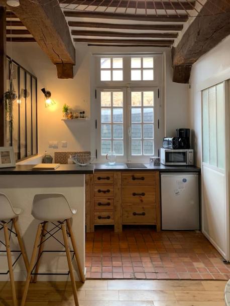 Entire rental unit in Rennes, France 2 guestsStudio1 bed1 bath-10