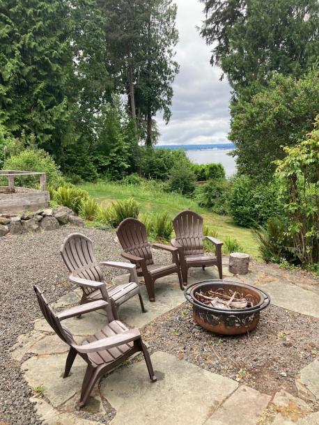 Entire cottage in Bainbridge Island, Washington 4 guests1 bedroom3 beds1 bath-6
