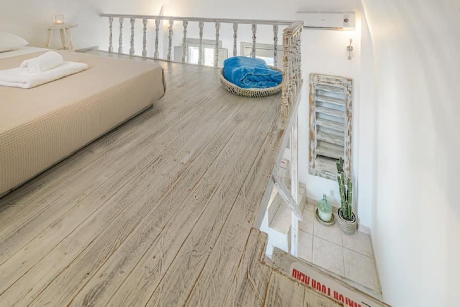 Entire home in Oia, Greece 2 guests1 bedroom1 bed1 bath-7