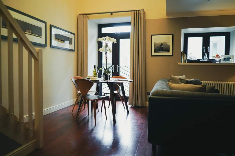 Entire rental unit in Edinburgh, United Kingdom 3 guests1 bedroom1 bed1 bath-8