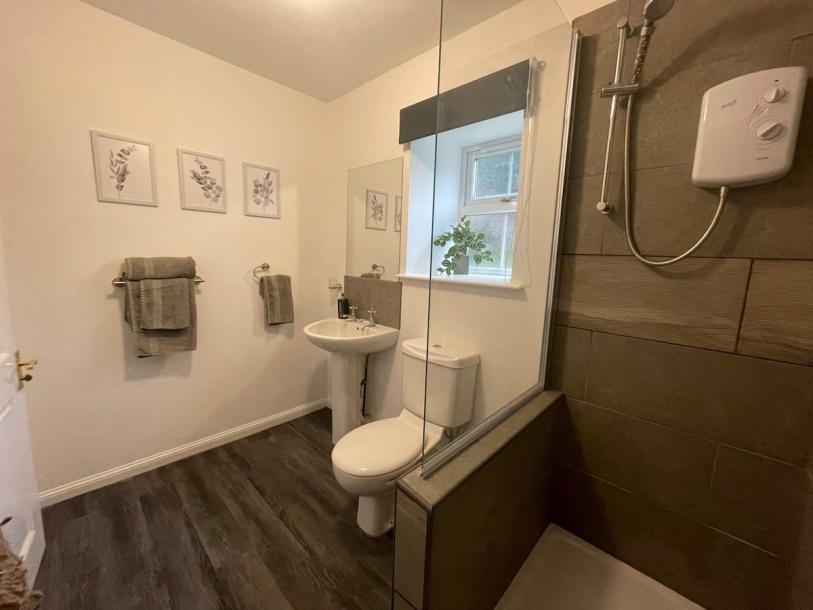 Entire cottage in Aberlour, United Kingdom 2 guests1 bedroom1 bed1 bath-7