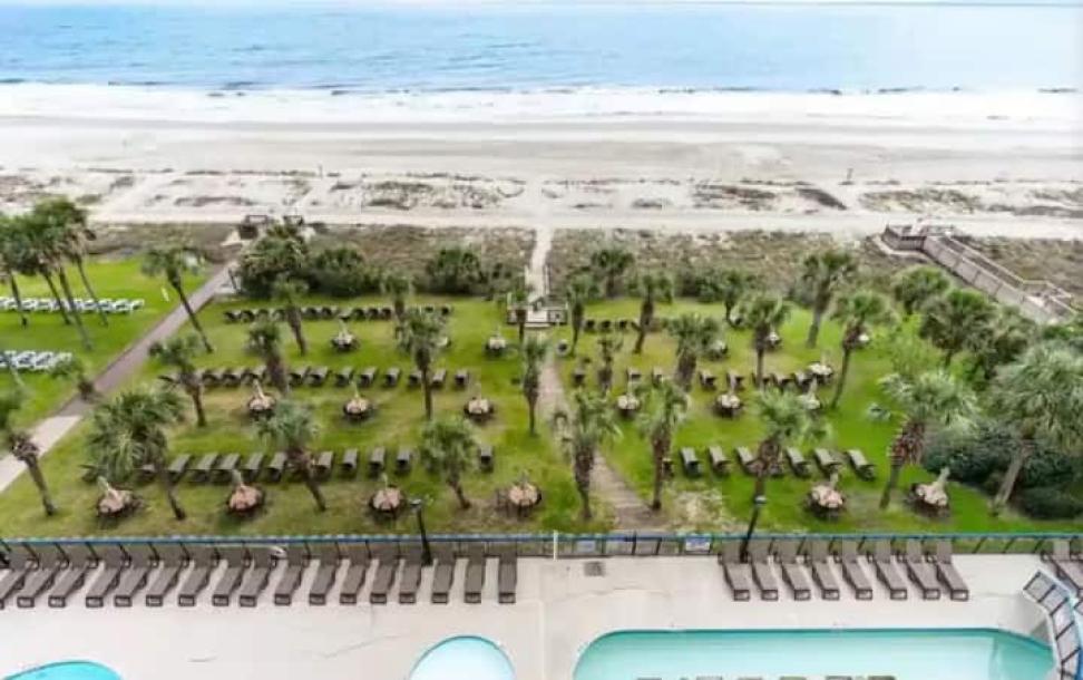 Entire rental unit in Myrtle Beach, South Carolina 6 guests1 bedroom3 beds1 bath-1
