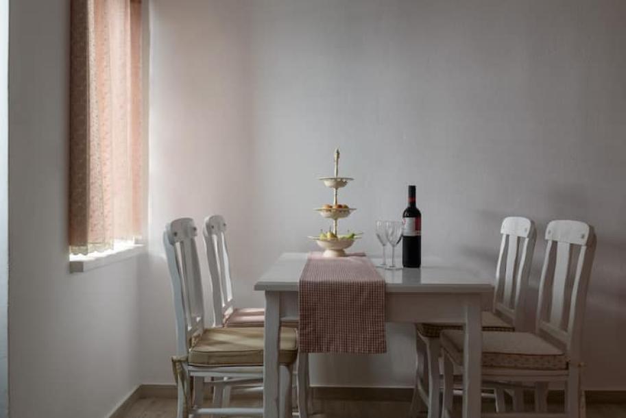 Room in boutique hotel in Imerovigli, Greece 4 guests1 bedroom3 beds1 private bath-4