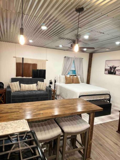 Entire guesthouse in Forestville, New York 4 guests1 bedroom2 beds1 bath-6