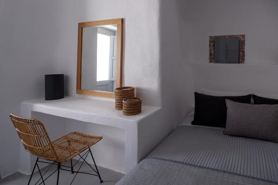 Cycladic home in Pirgos Kallistis, Greece 5 guests2 bedrooms3 beds1 bath-3
