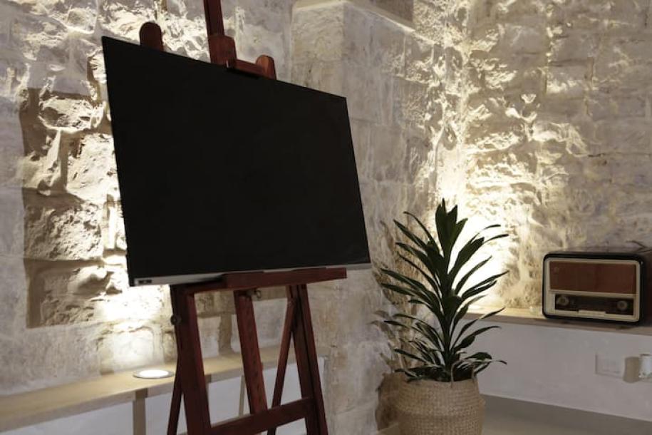 Earthen home in Molfetta, Italy 4 guests1 bedroom3 beds1 bath-14
