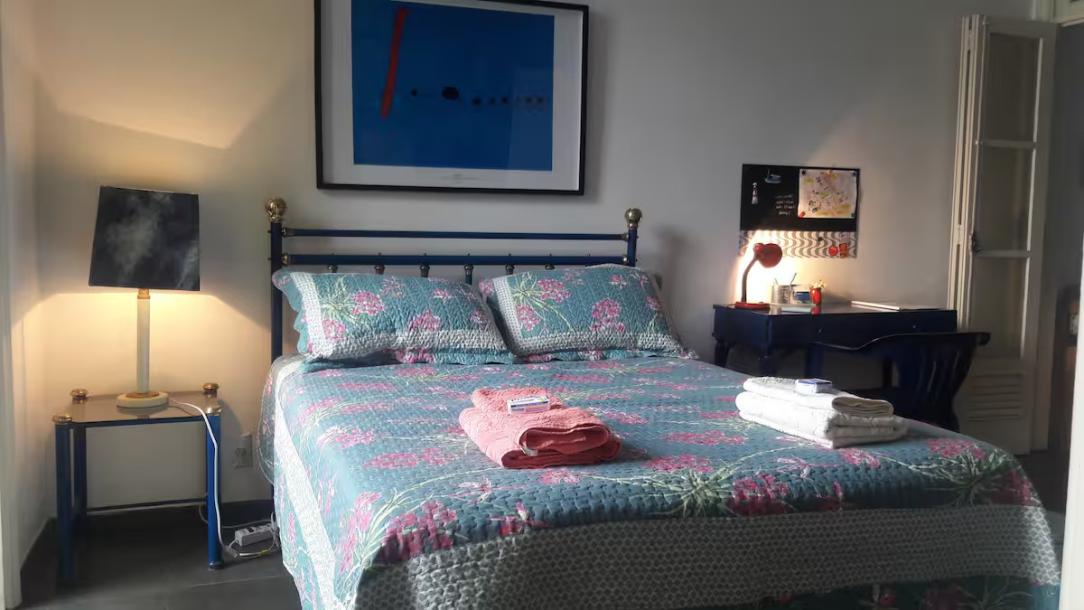 Charming & Cozy near the beach!-11