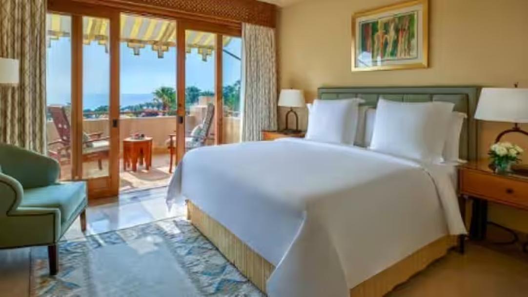 Elegant Sea View Chalet - Four Seasons Resort egypt-0