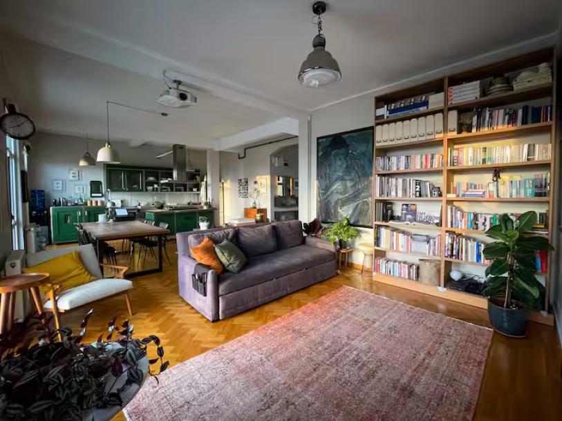 Spacious Comfortable and Happy Loft-12