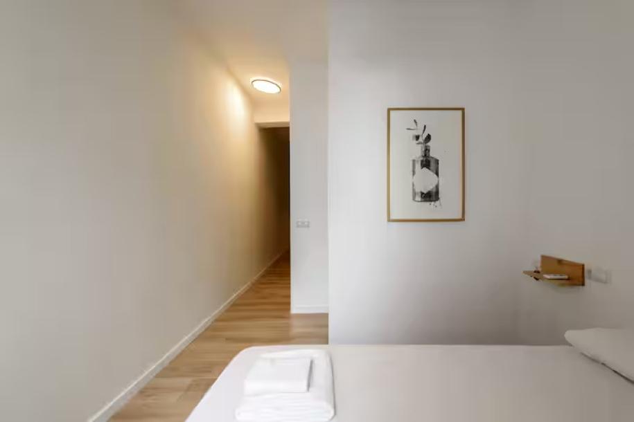 Lovely study in Malasaña spain madrid-6