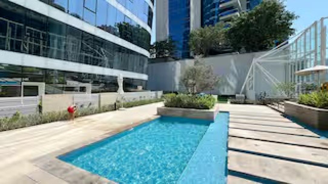 Elegant 1-BR Near Dubai Mall, Burj Khalifa View-0