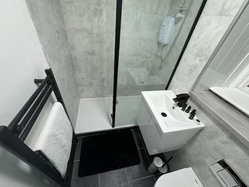 charming 1 bed glasgow-5