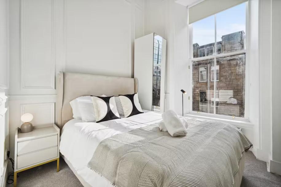 Central 1 Bed Blythswood Flat-1