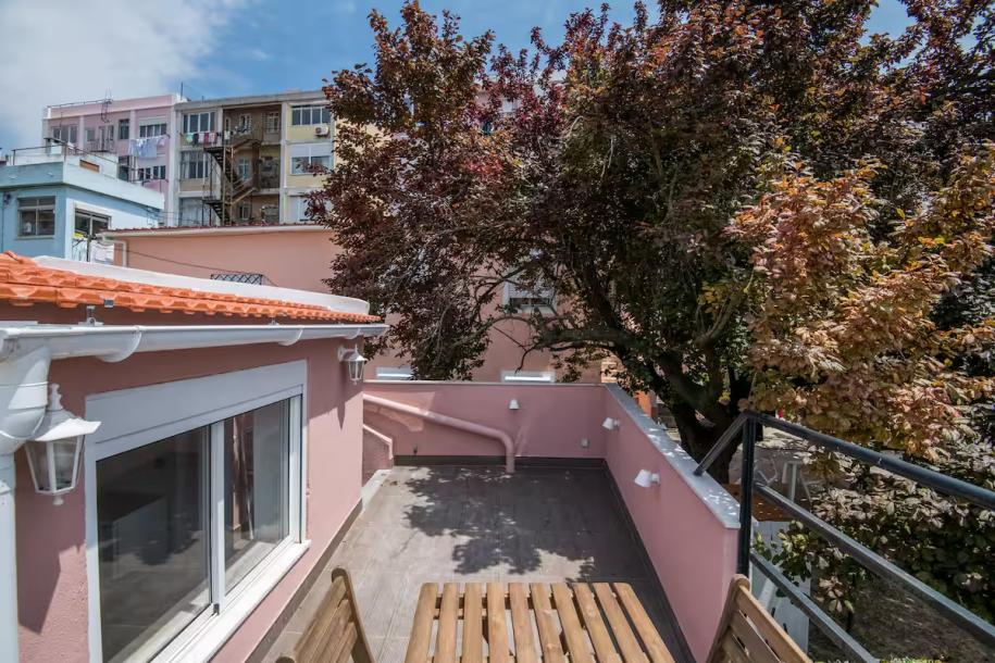 ROOFTOP Studio with terrace and view by Amoreiras  lisbon portugal-11
