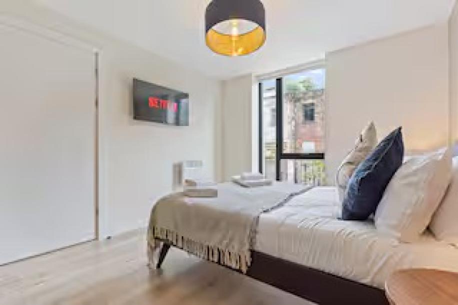 2BR City Centre Flat 50% Discount on Monthly Stays-7