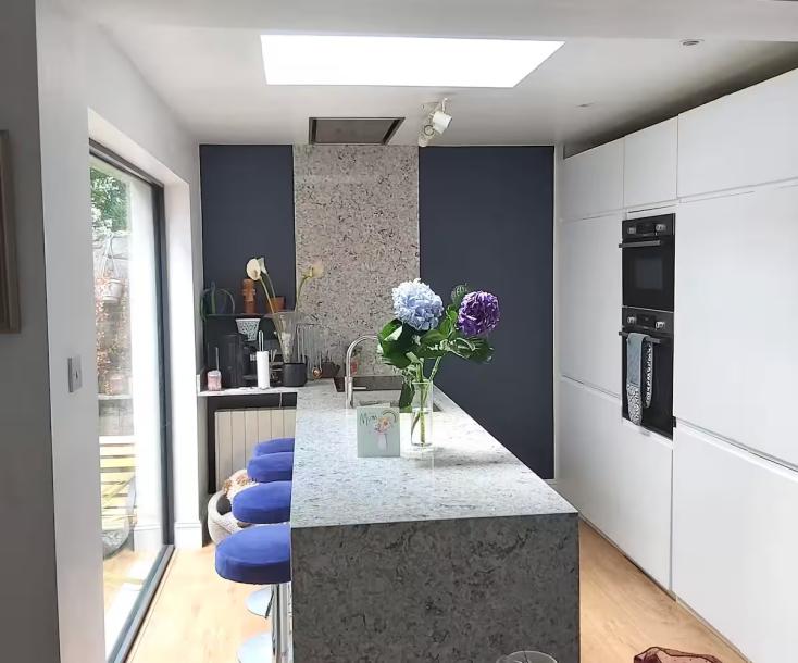 Stylish charming 2 bed mews, D4-6
