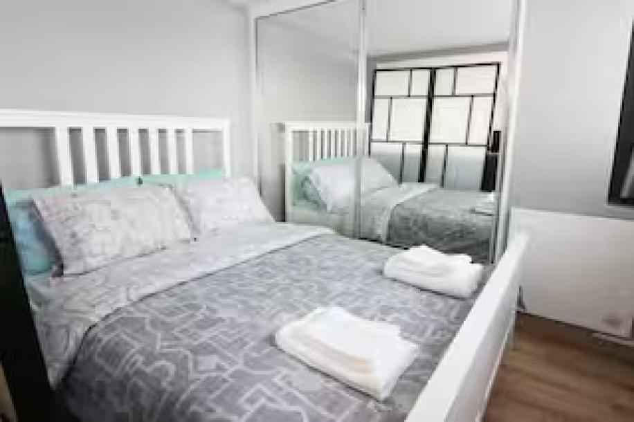 Luminous Flat With Breathtaking City View Terrace-4