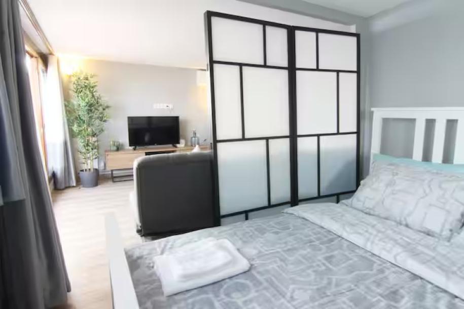 Luminous Flat With Breathtaking City View Terrace-5