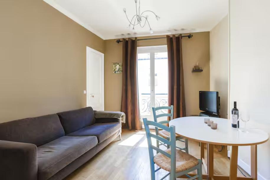 Cosy and quiet Parisian apartment paris-4