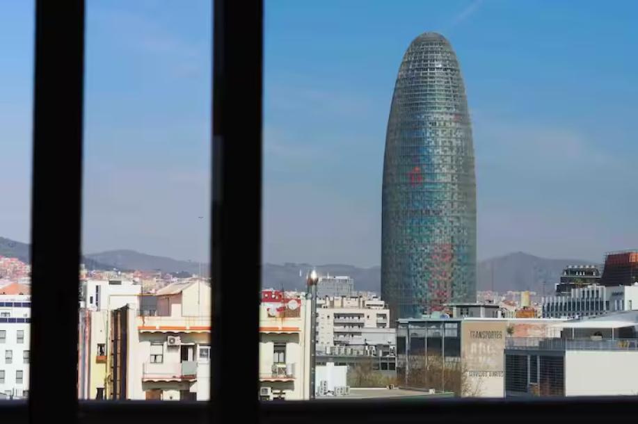 Lovely Penthouse Studio w Private Rooftop Terrace-11