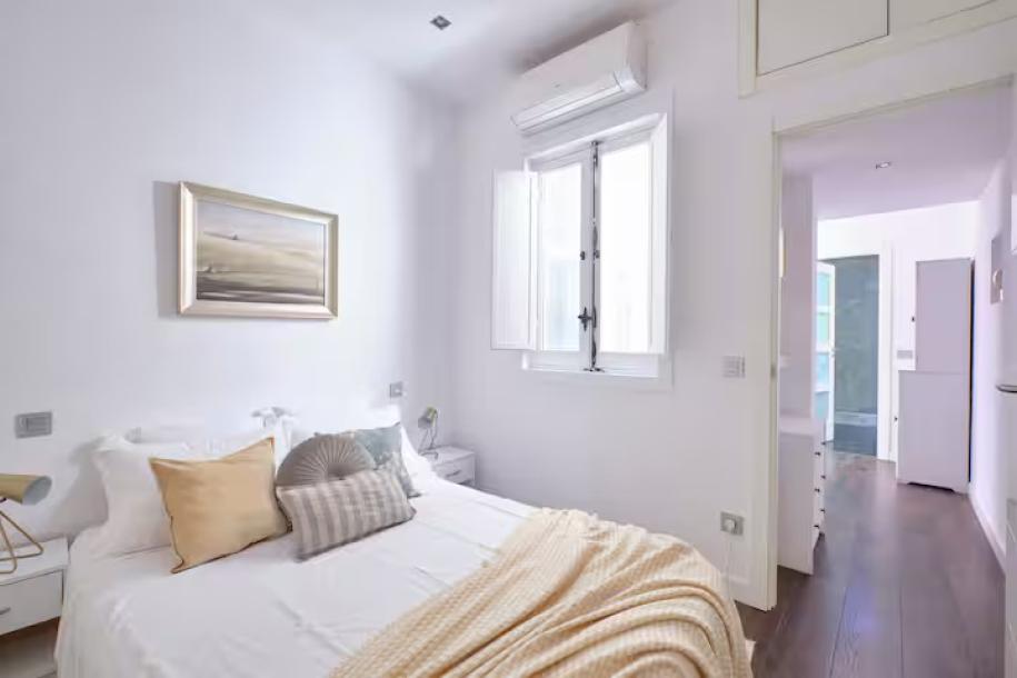 1 br accomodation in Malasaña spain-5