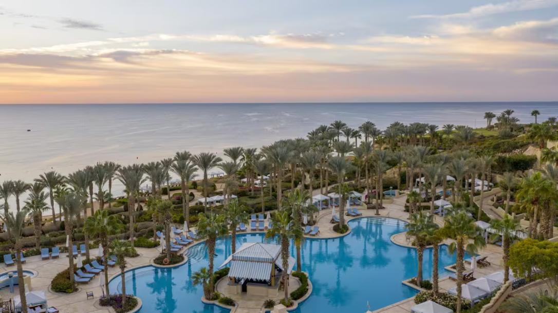 Elegant Sea View Chalet - Four Seasons Resort egypt-4