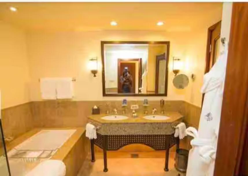 Elegant Sea View Chalet - Four Seasons Resort egypt-5