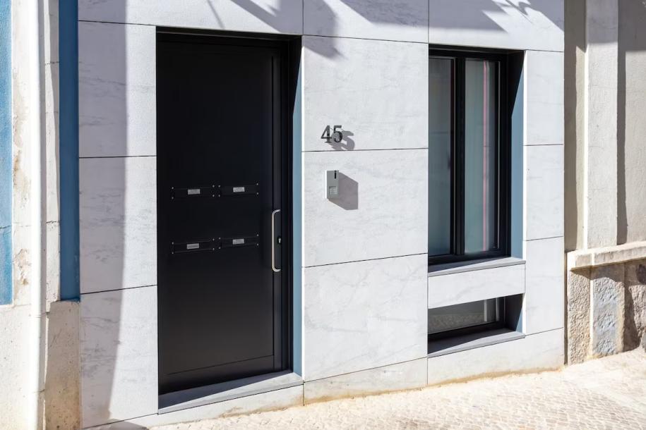 STUPENDO-2BR- Patio&RefreshPond-A/C-Center-Park lisbon portugal-7