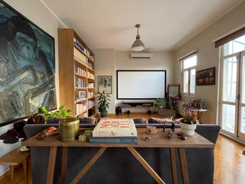 Spacious Comfortable and Happy Loft-5