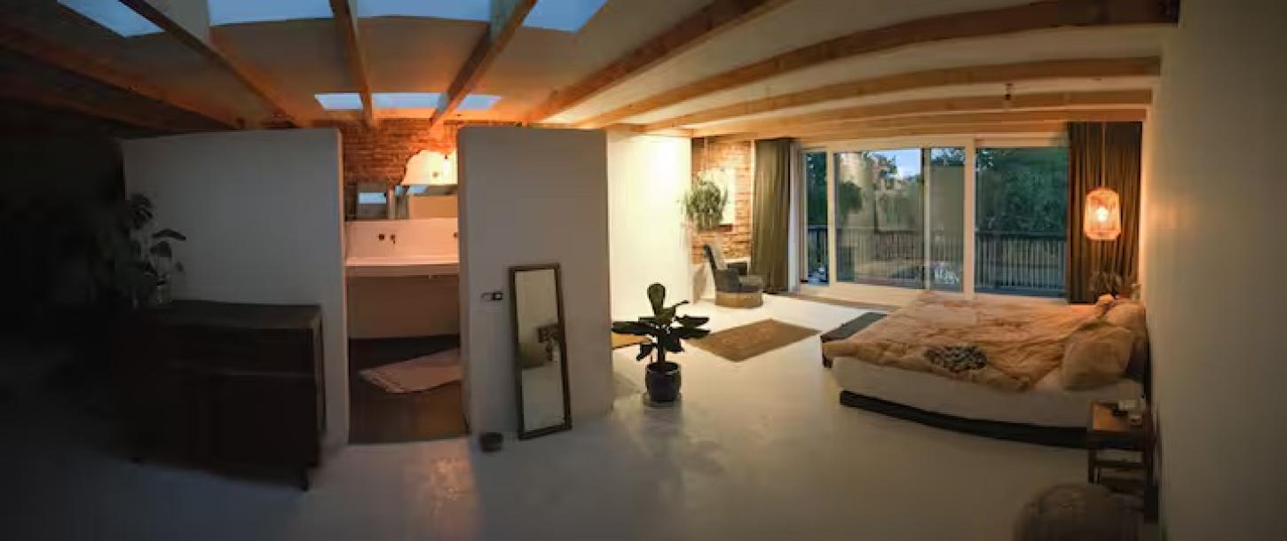 Spacious & stylish house at central station-10