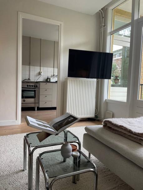 Cozy apartment near the Jordaan-9