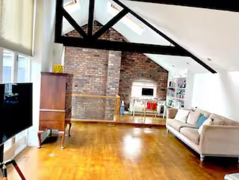 Unique Barn House - Near Lark Lane & Sefton Park-1