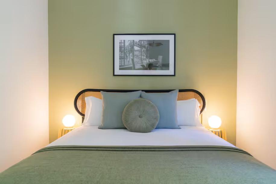 Luminous Apt. Next to Sagrada Familia barcelona-2